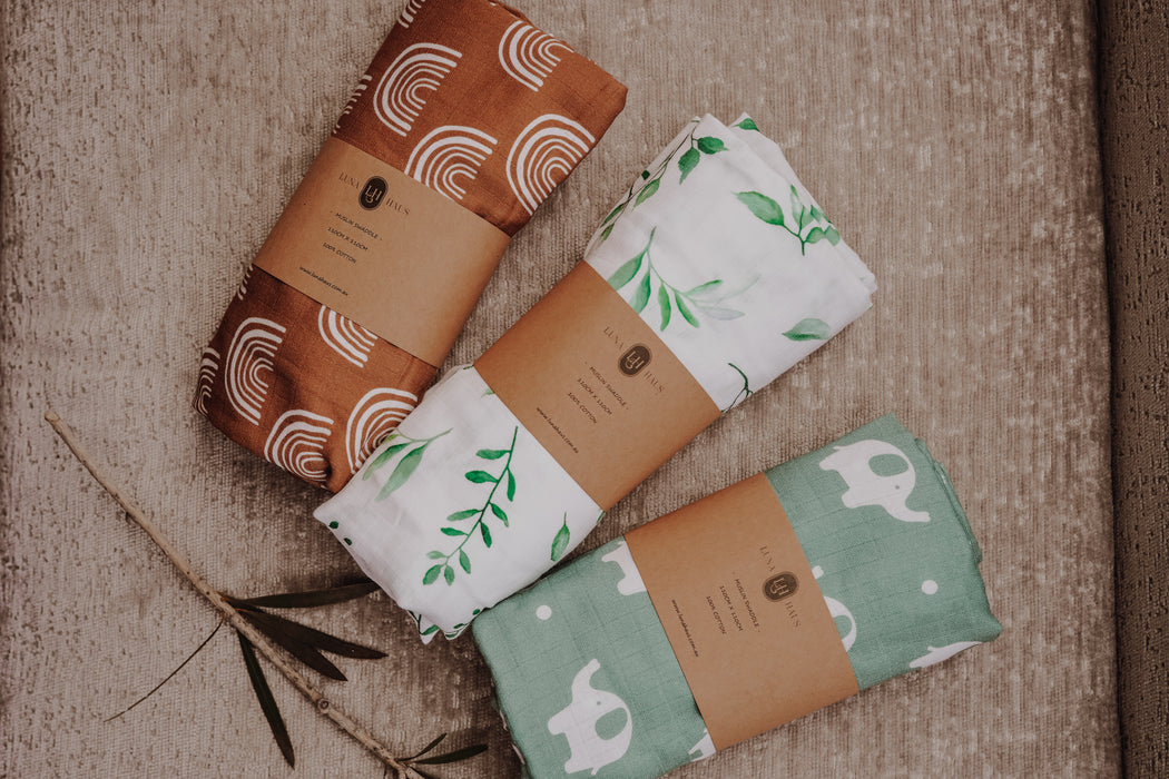 Organic Muslin Wrap Swaddle: Rainbow Dreams